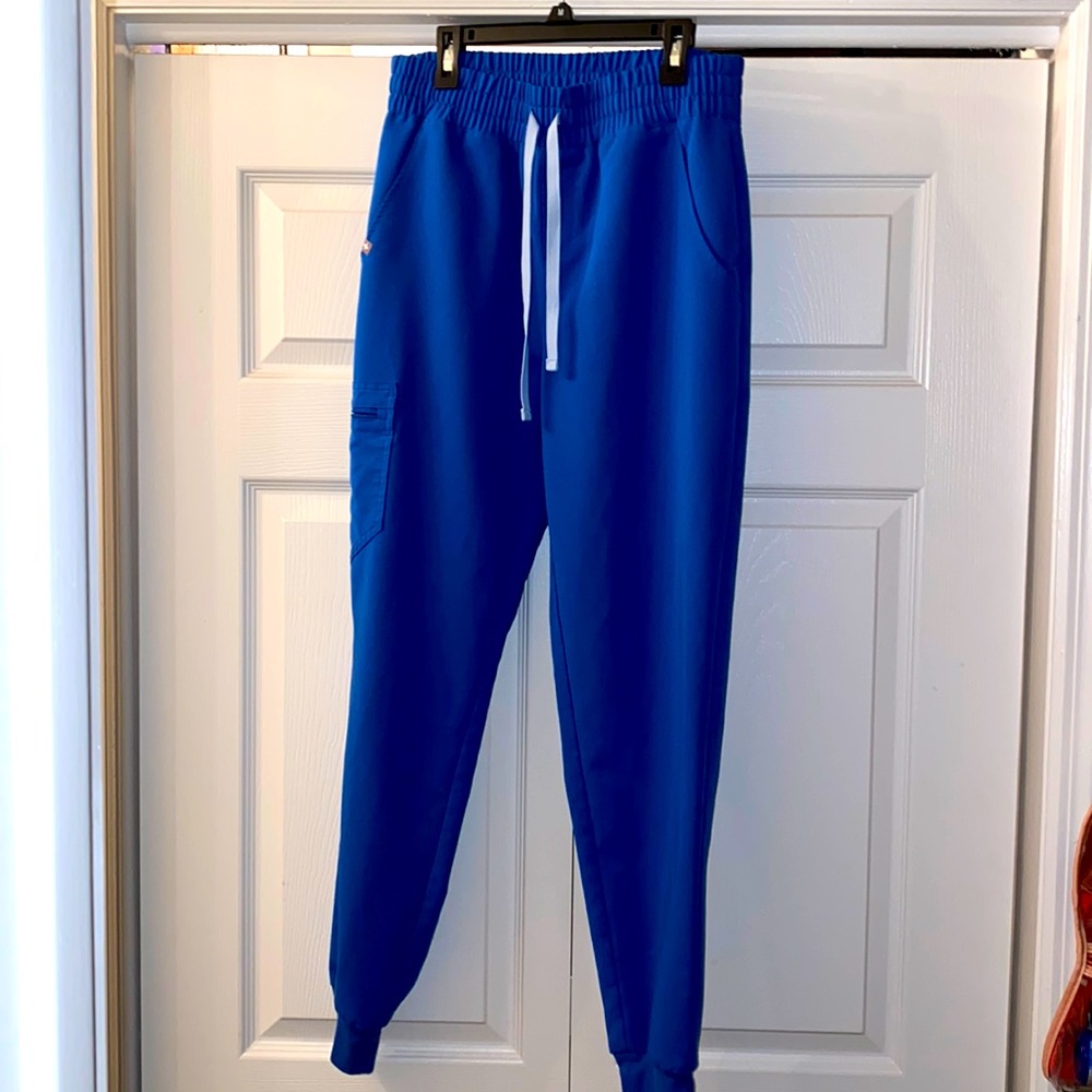 Figs scrubs joggers technical collection